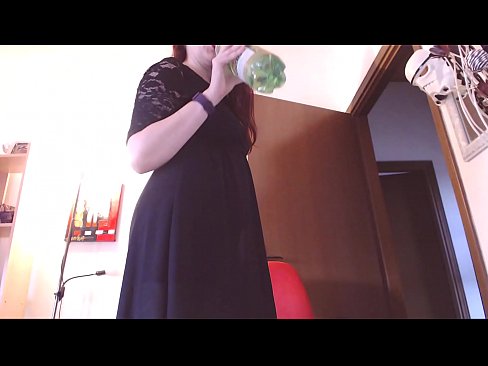❤️ Una schiava sottomessa che ama le mutandine sporche e lussuriose è costretta a masturbarsi dopo aver visto questo video! Video di sesso al it.np64.ru