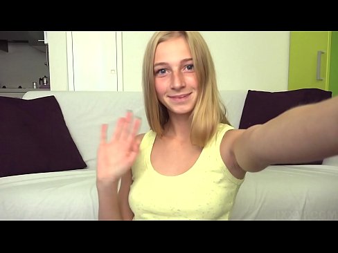 ❤️ Quando sono annoiata mi masturbo pigramente la mia figa rosa Video di sesso al it.np64.ru