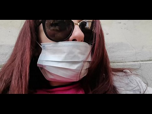 ❤️ Nicoletta si vendica del suo vicino e piscia nel suo garage (Speciale Covid19 Quarantena Italiana) Video di sesso al it.np64.ru